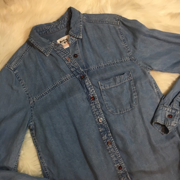 Holding horses abilene button down chambray top - Picture 3 of 7